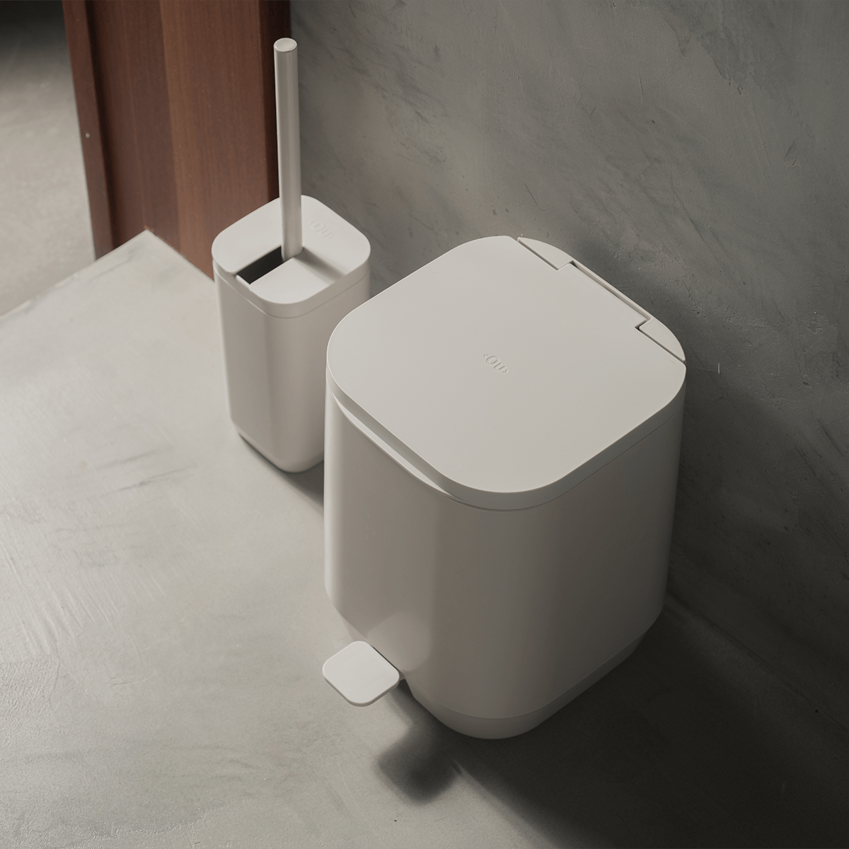 Kit de banheiro com lixeira com pedal Ou 2 peças Linha Aura