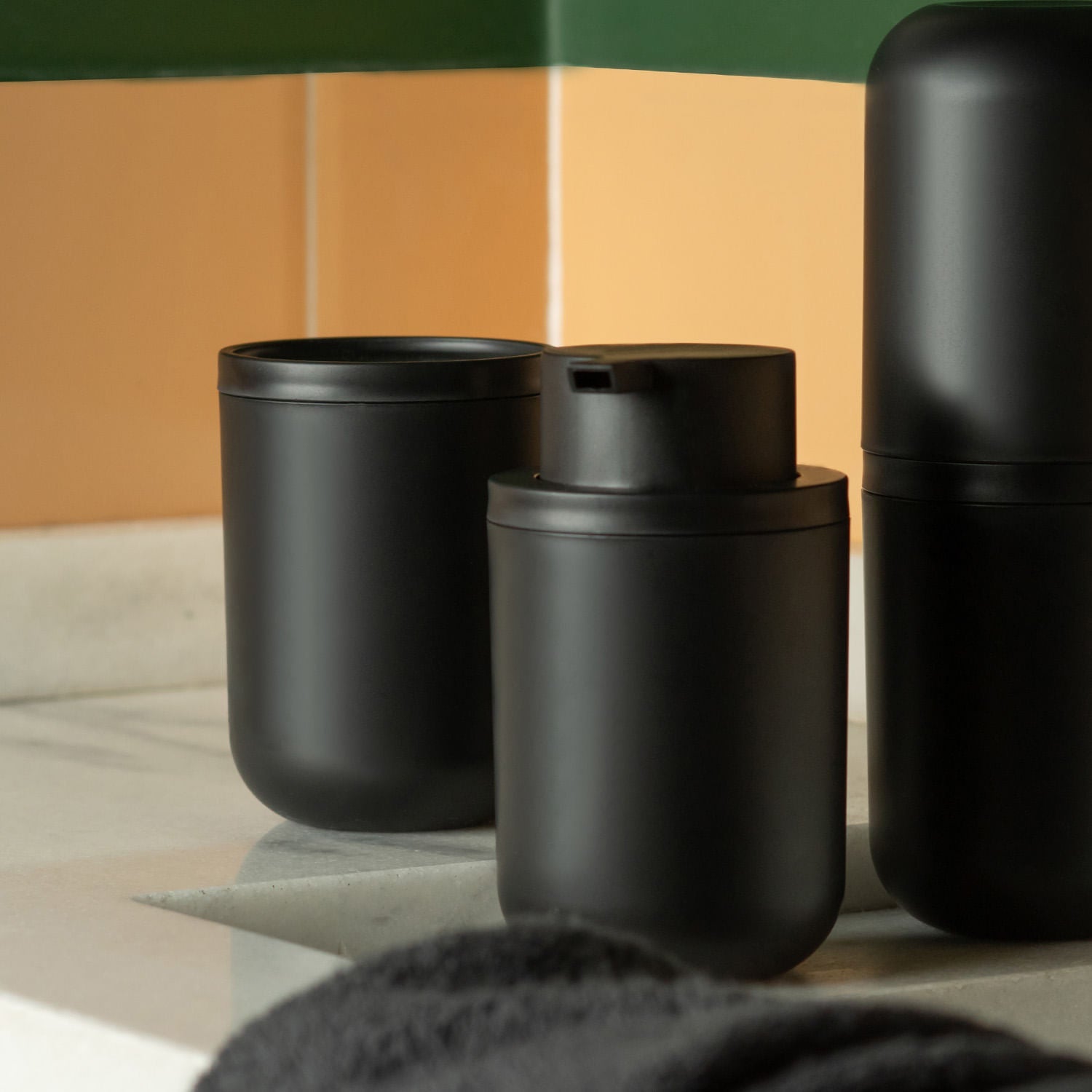 Porta sabonete líquido Ou linha Bold