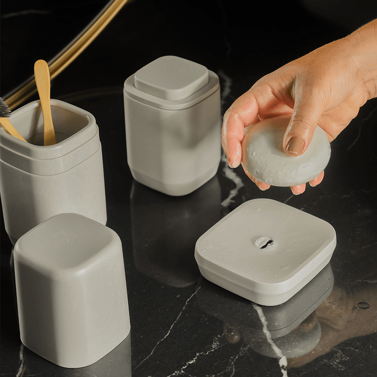 Kit de acessórios de bancada com saboneteira Ou 4 peças Linha Aura
