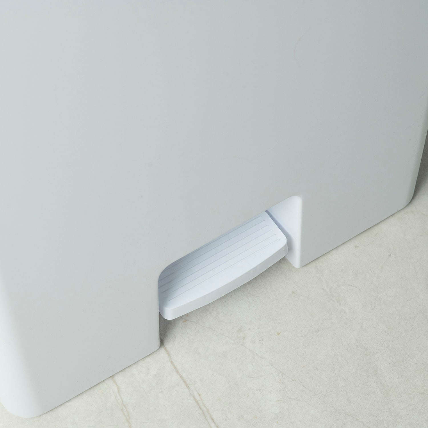 Lixeira com pedal Ou 30L Linha Trium
