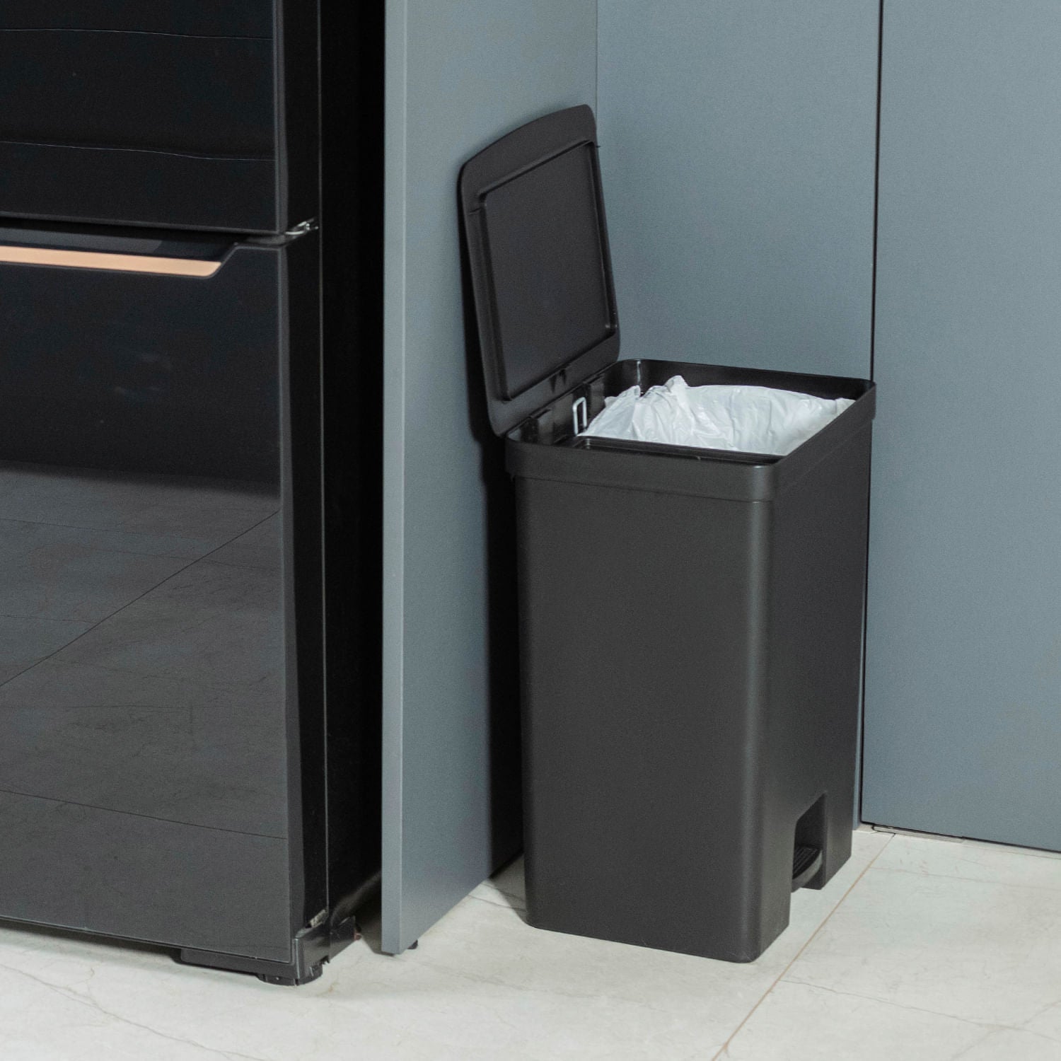 Lixeira com pedal Ou 50L Linha Trium